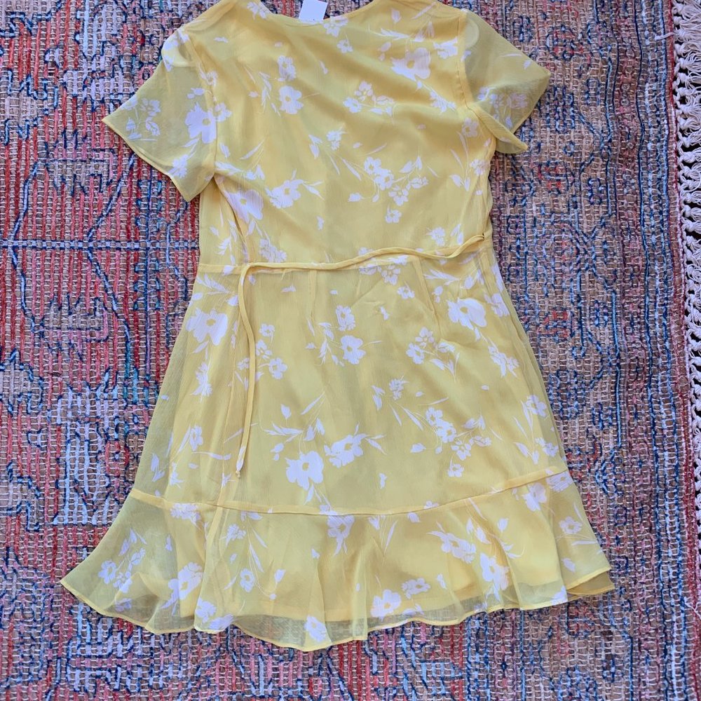 Floral Wrap Dress - Picture 5 of 6